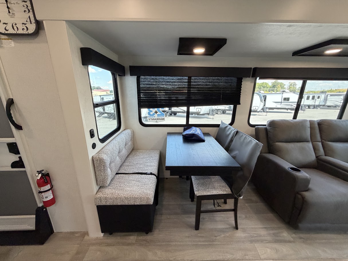2027 JAYCO EAGLE 294CKBS - Image 9