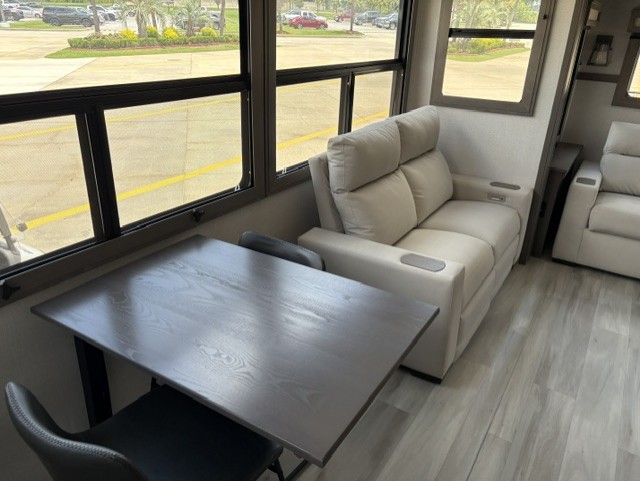 2024 GRAND DESIGN SOLITUDE 378MBS - Image 8