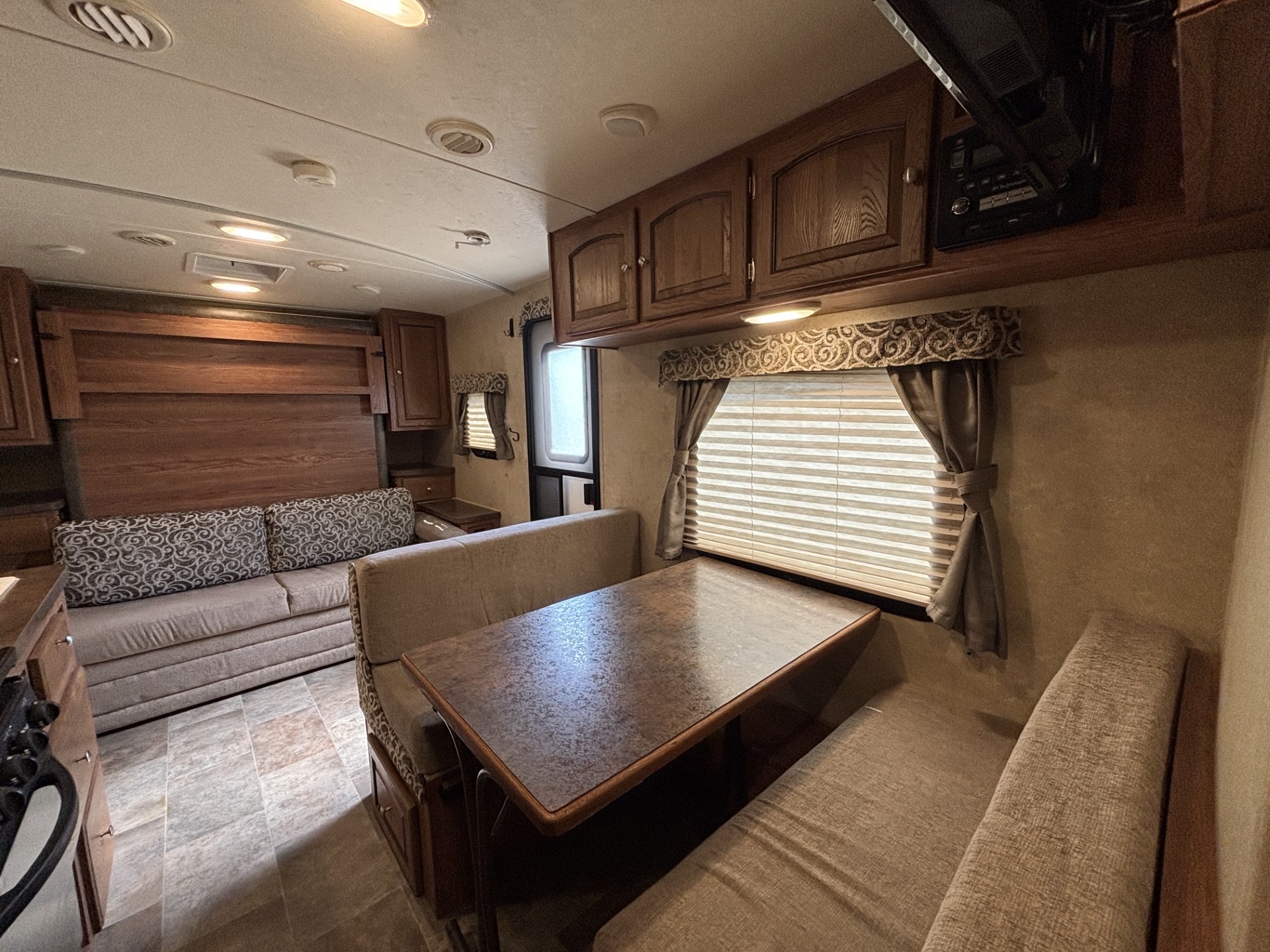 2016 Forest River Flagstaff Micro Lite 23FB - Image 13