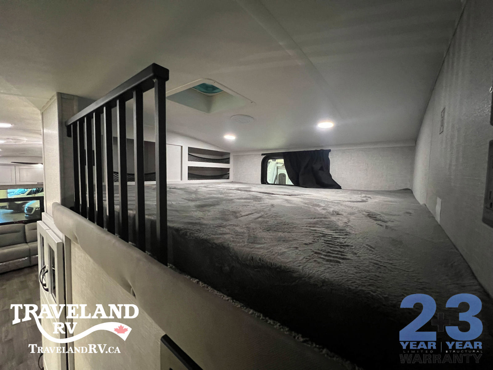2025 Jayco North Point 377RLBH - Image 20