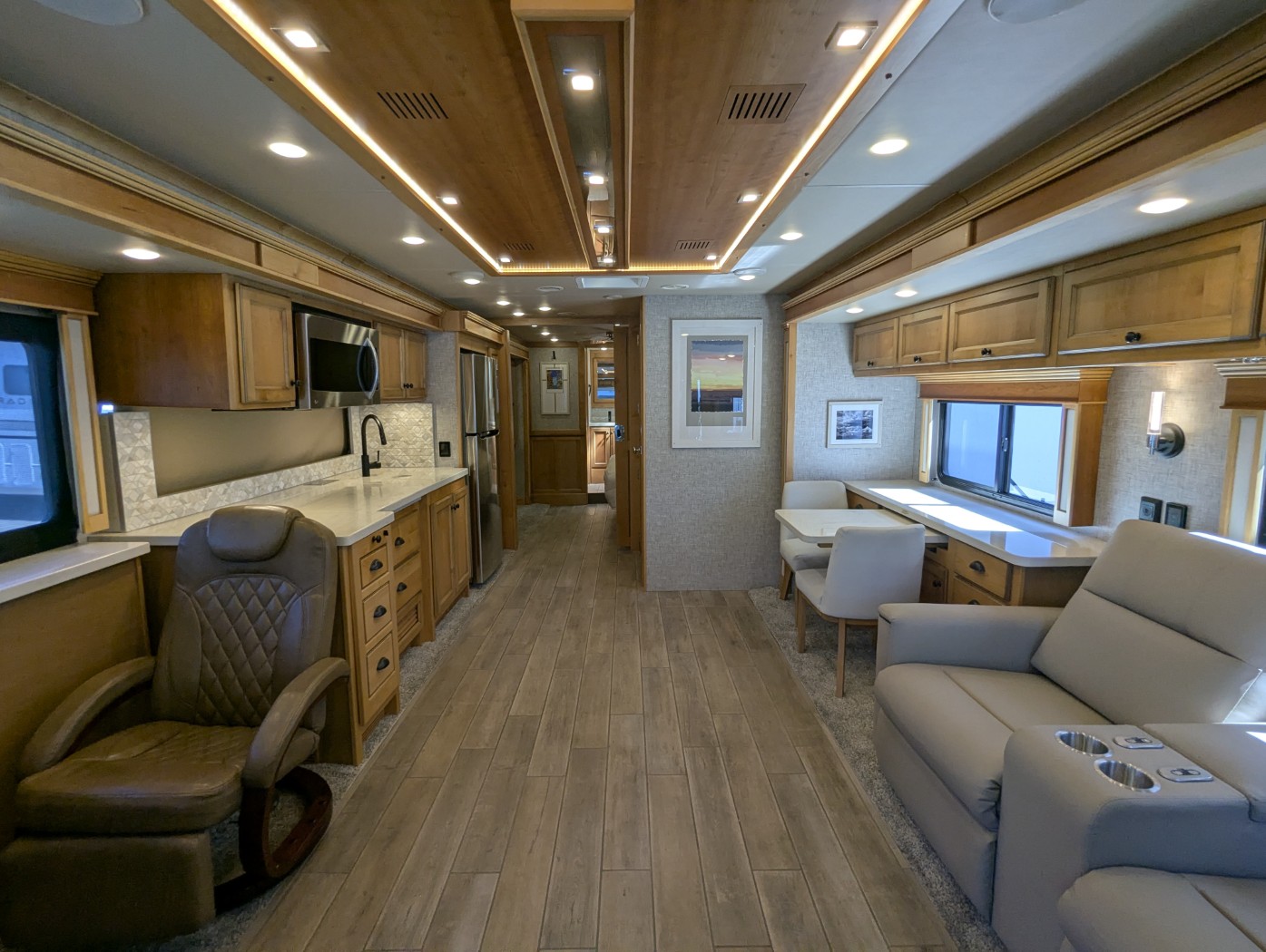 2023 Tiffin Allegro Red 360 37 BA - Image 10