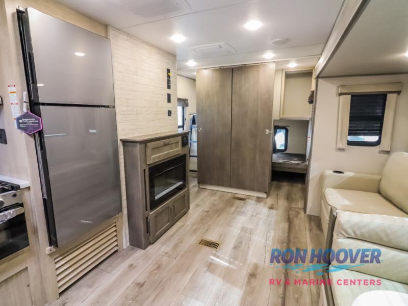 2026 COACHMEN 333DORM - Image 9
