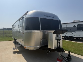2019 AIRSTREAM FLYING CLOUD 26RB - Image 1