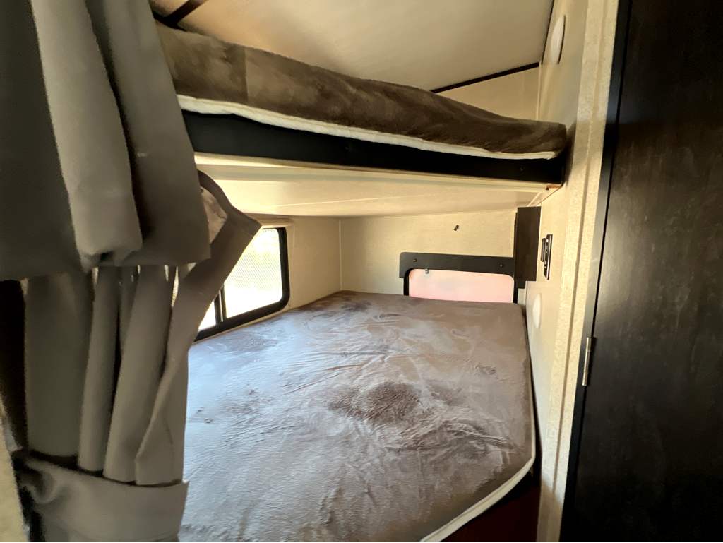 2019 COACHMEN SPIRIT 2245BH - Image 14