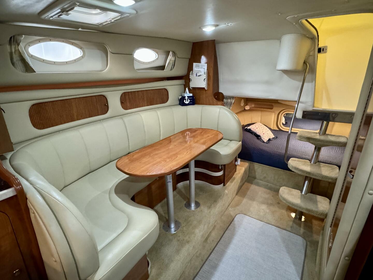 2004 Rinker 342 Fiesta Vee - Image 58
