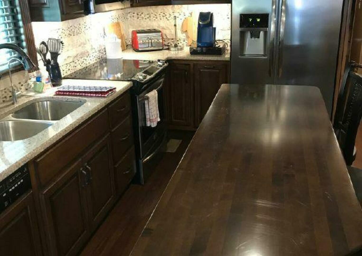 2017 Sumerset Houseboat - Image 112
