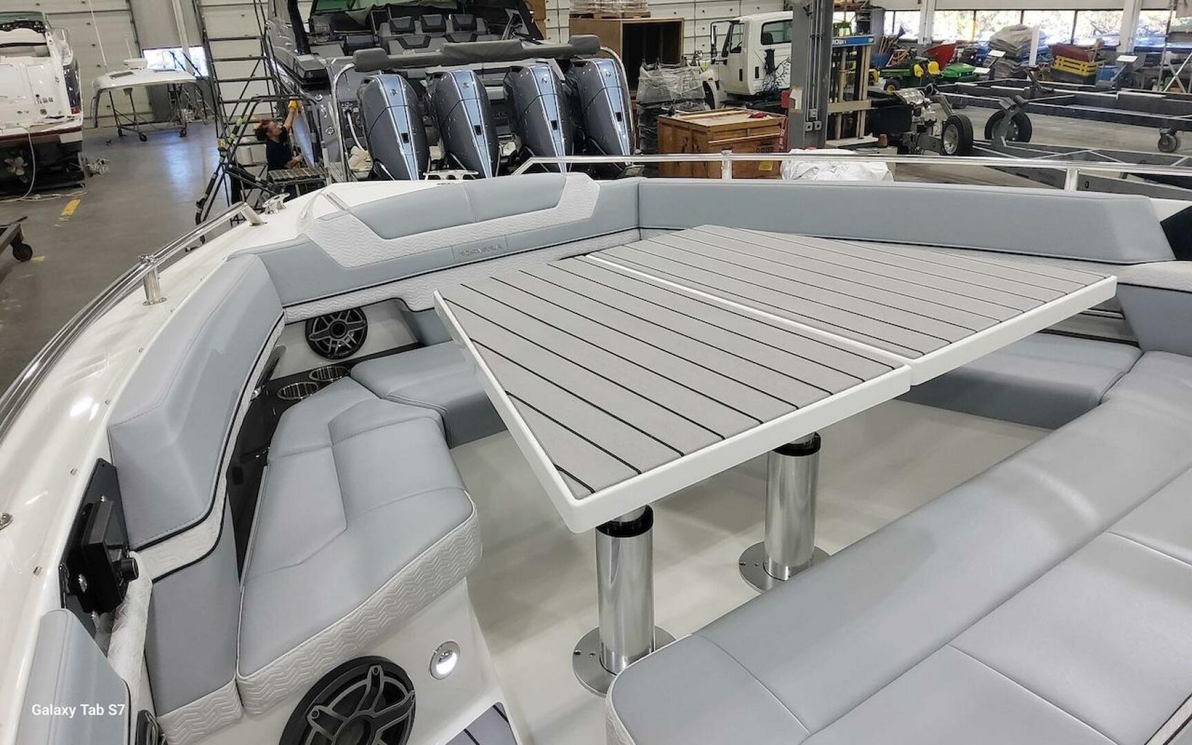 2024 Formula 430 Super Sport Crossover - Image 31