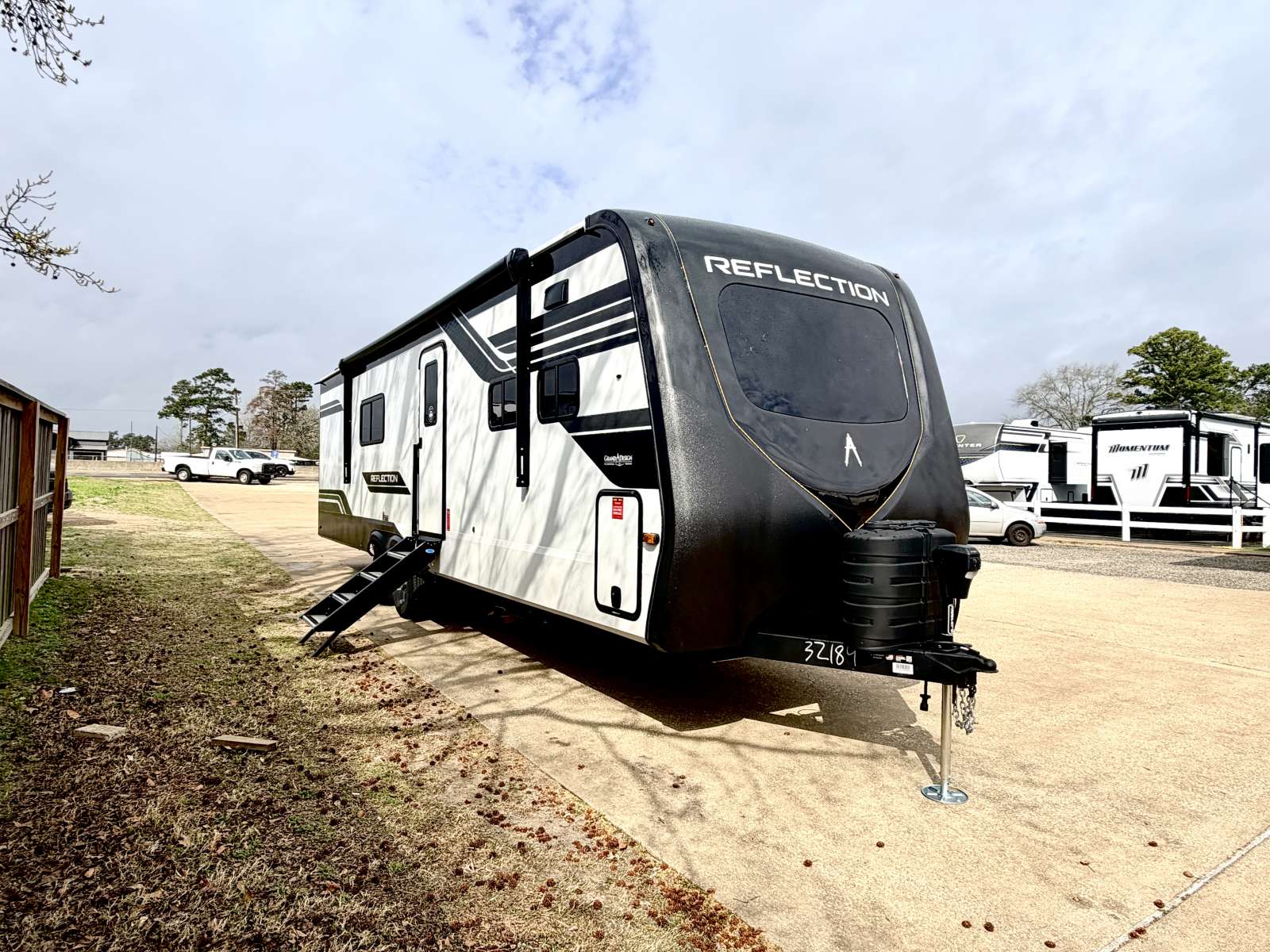 2026 Grand Design Reflection Travel Trailer 322FKTS - Image 1