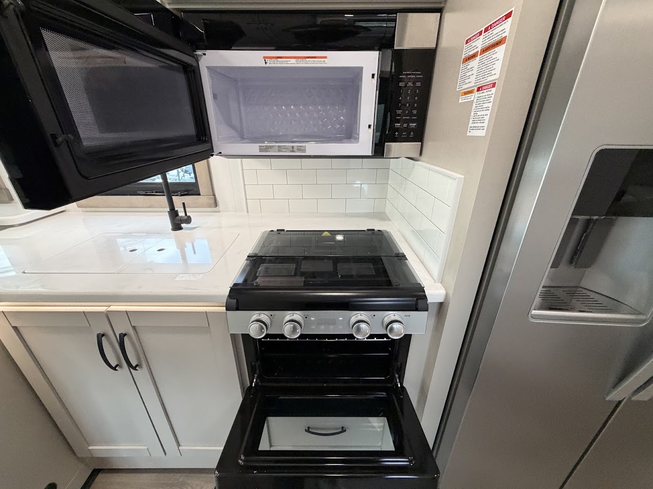 2027 JAYCO PRECEPT 36C - Image 29