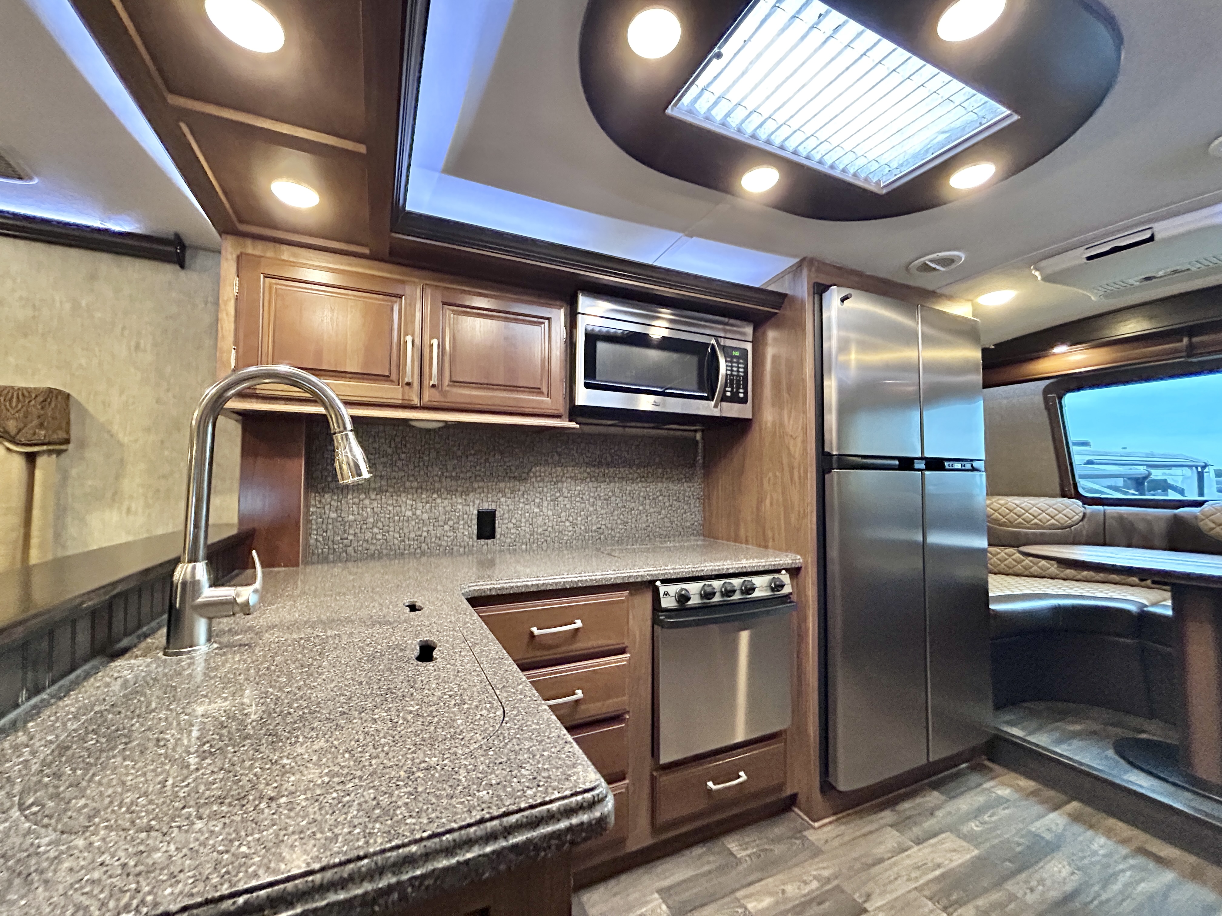 2017 Keystone Montana 3820FK - Image 13