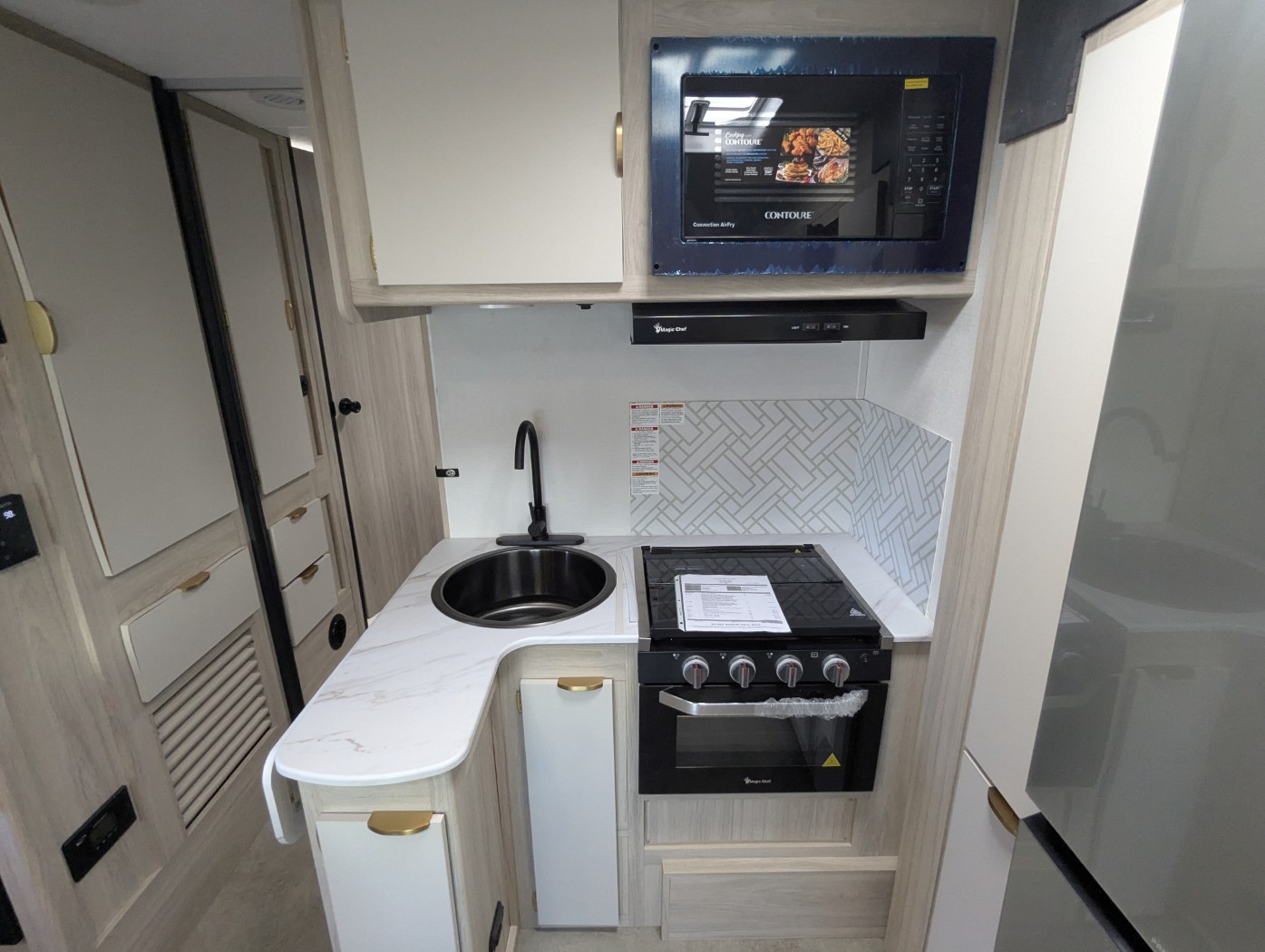2027 Coachmen Cross Trail 26XG - Image 18