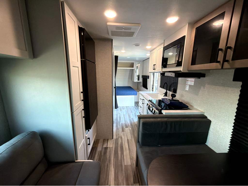 2025 JAYCO JAY FLIGHT SLX 210QB - Image 14