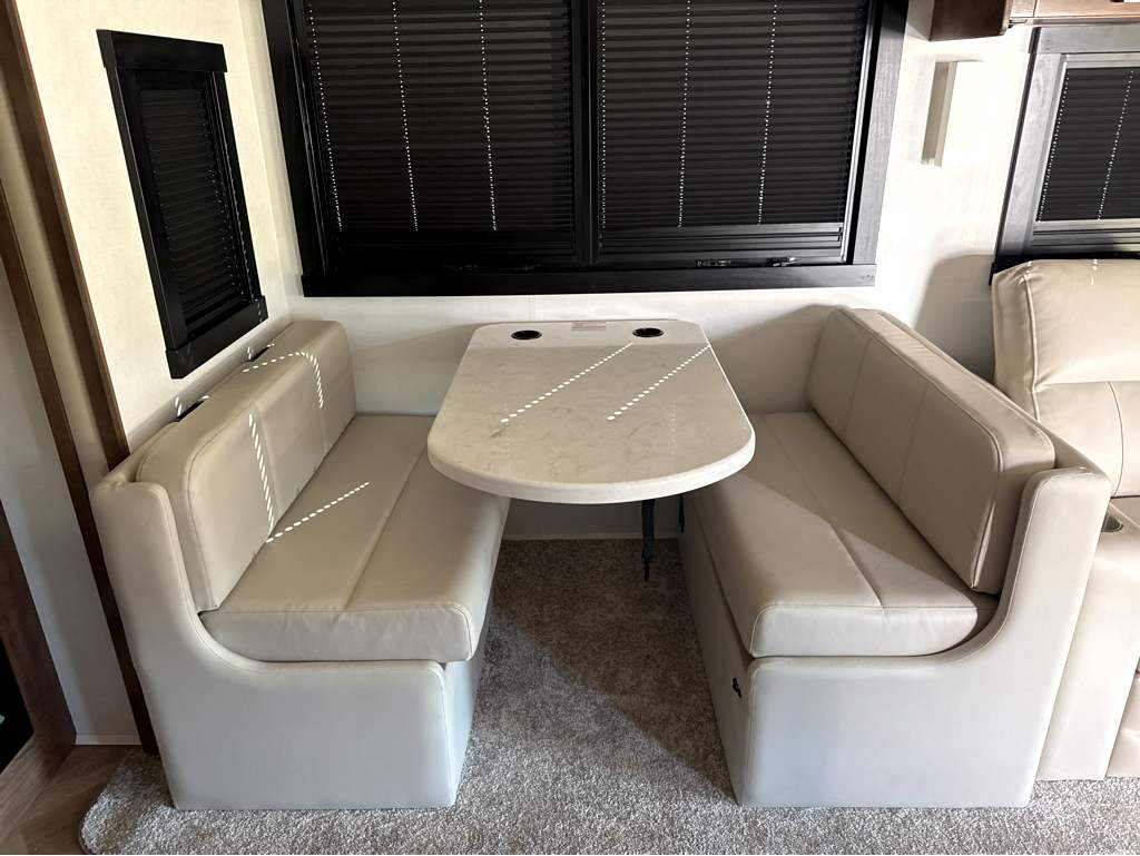 2026 JAYCO SENECA 37M - Image 18