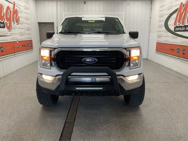 2022 Ford F150 Crew Cab XLT 4WD - Image 2