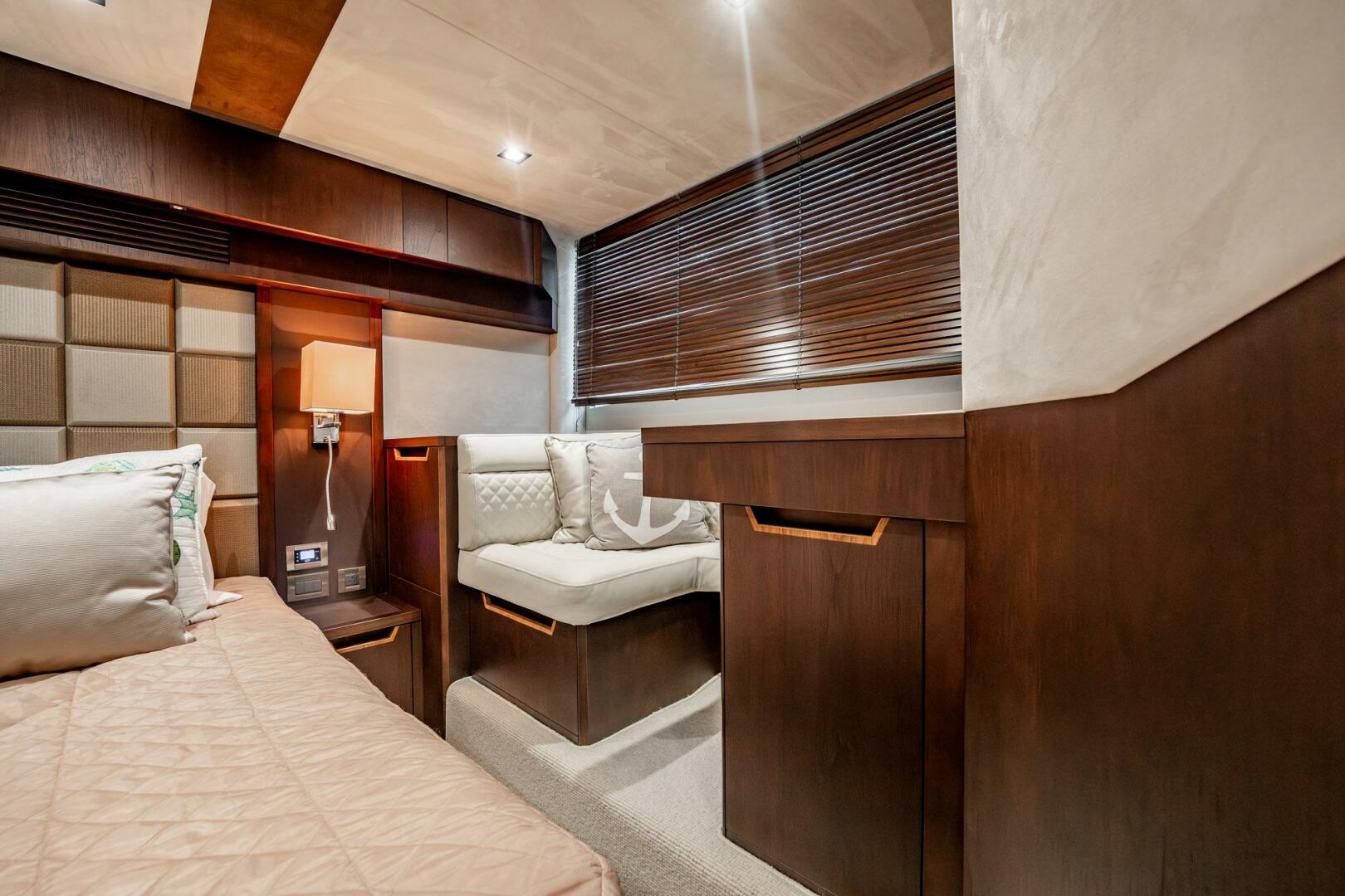 2017 Galeon 510 Skybridge - Image 45