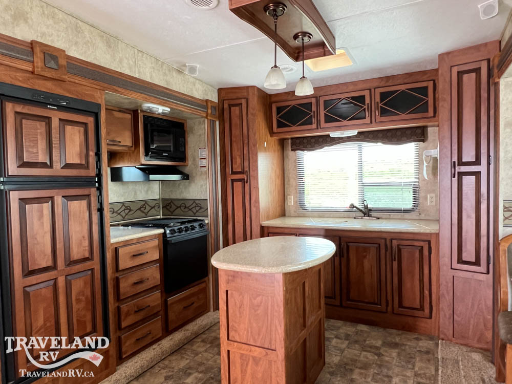 2012 KEYSTONE LAREDO HANDYMAN SPECIAL 295RK - Image 9