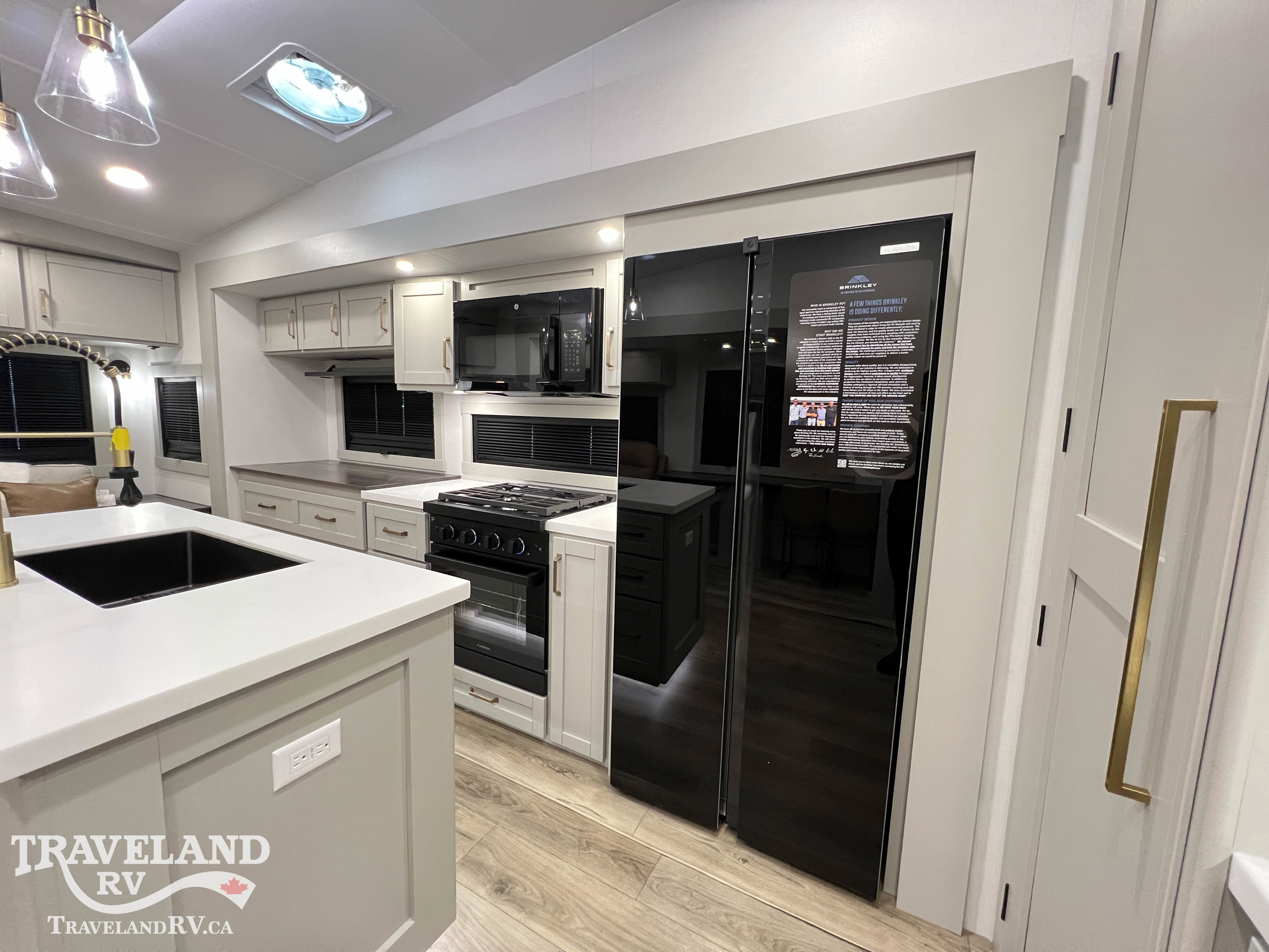 2026 Brinkley RV Model Z 3610 - Image 27