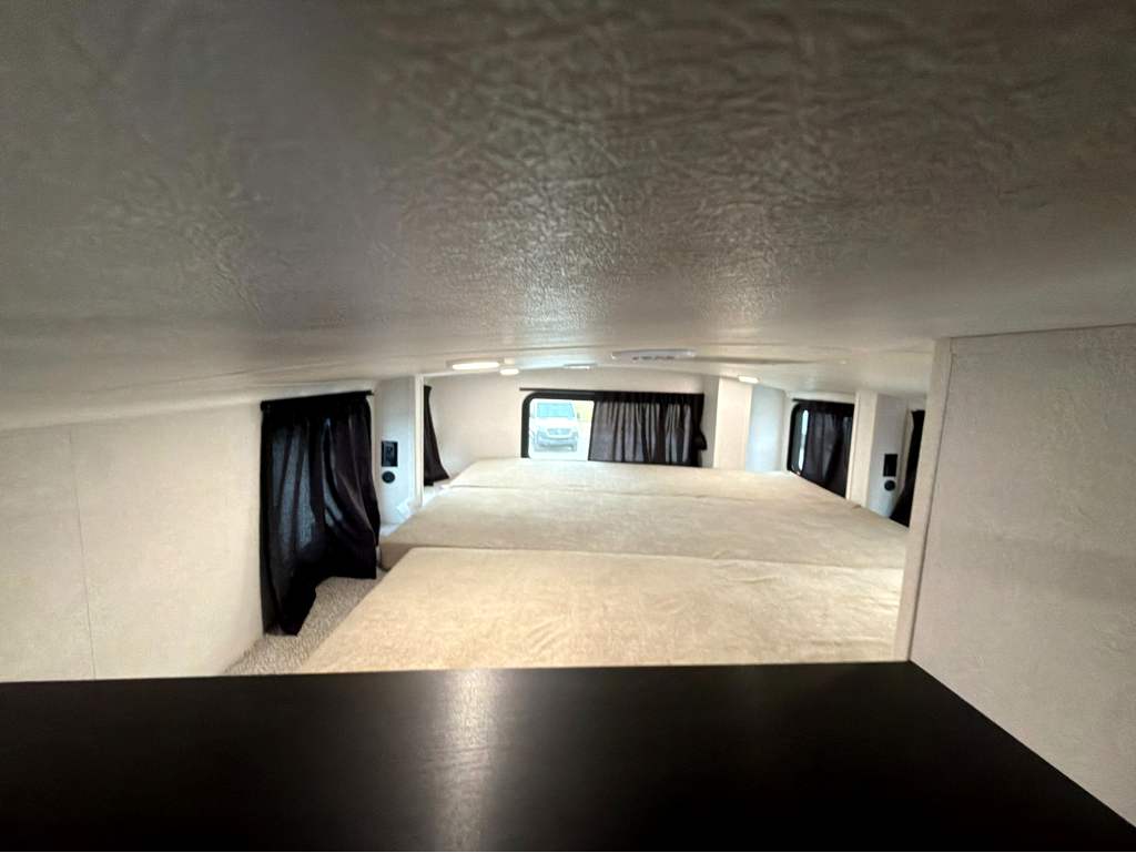 2027 JAYCO NORTH POINT 375TBDB - Image 17