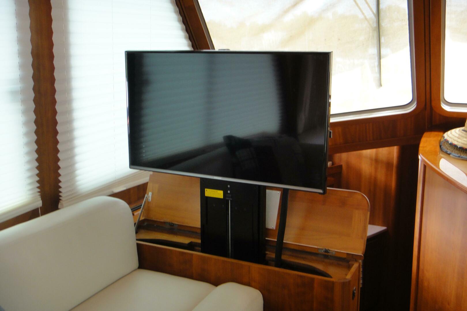 2018 Sabre 48 Salon Express - Image 8