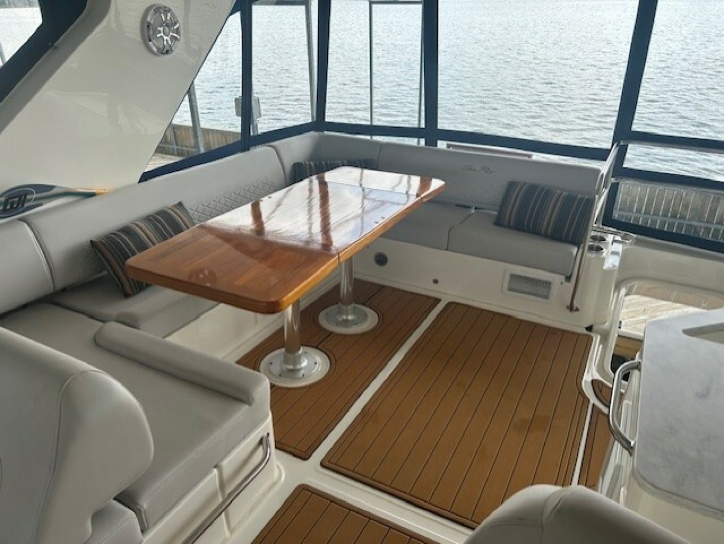 2017 Sea Ray 460 FLY - Image 16
