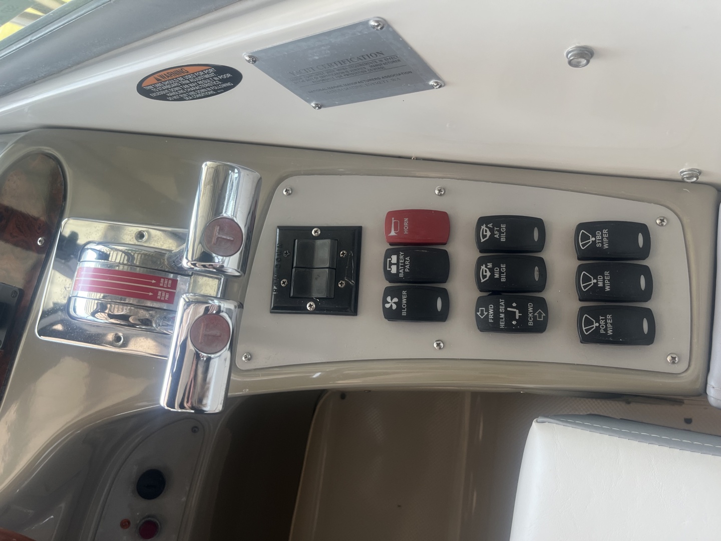 1999 Maxum 4100 SCR - Image 23