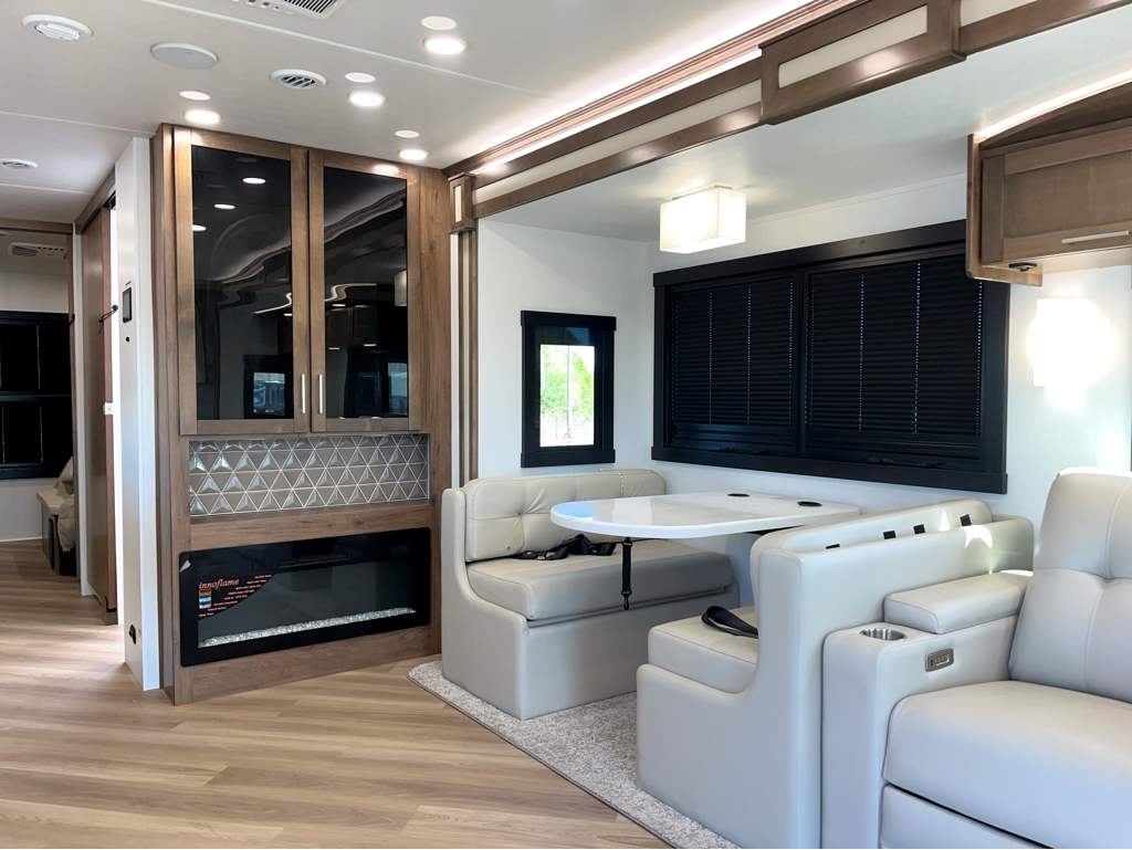2026 ENTEGRA COACH ACCOLADE 37M - Image 14