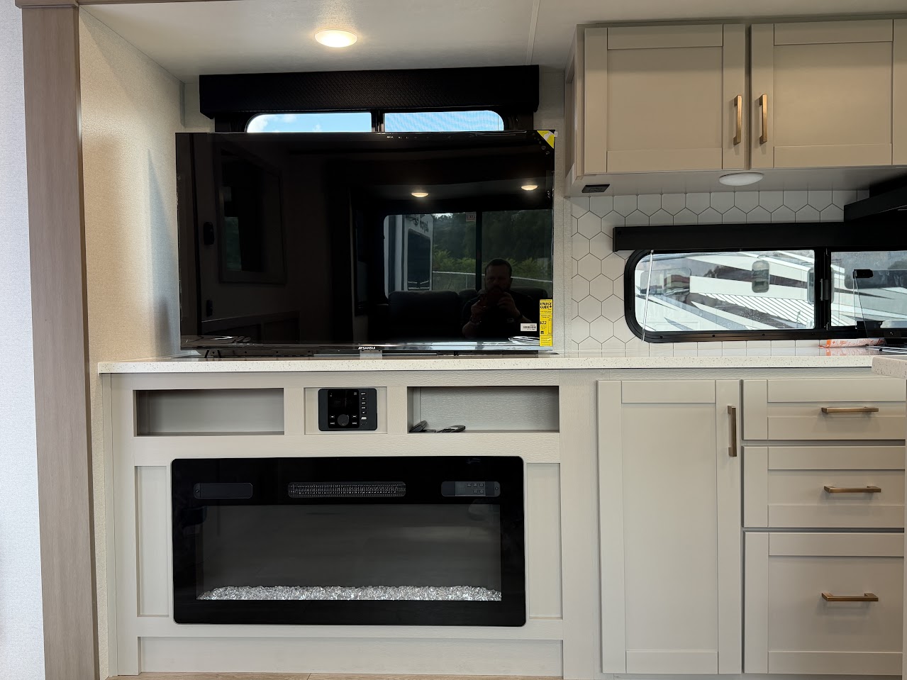 2027 JAYCO JAY FEATHER 27MK - Image 22