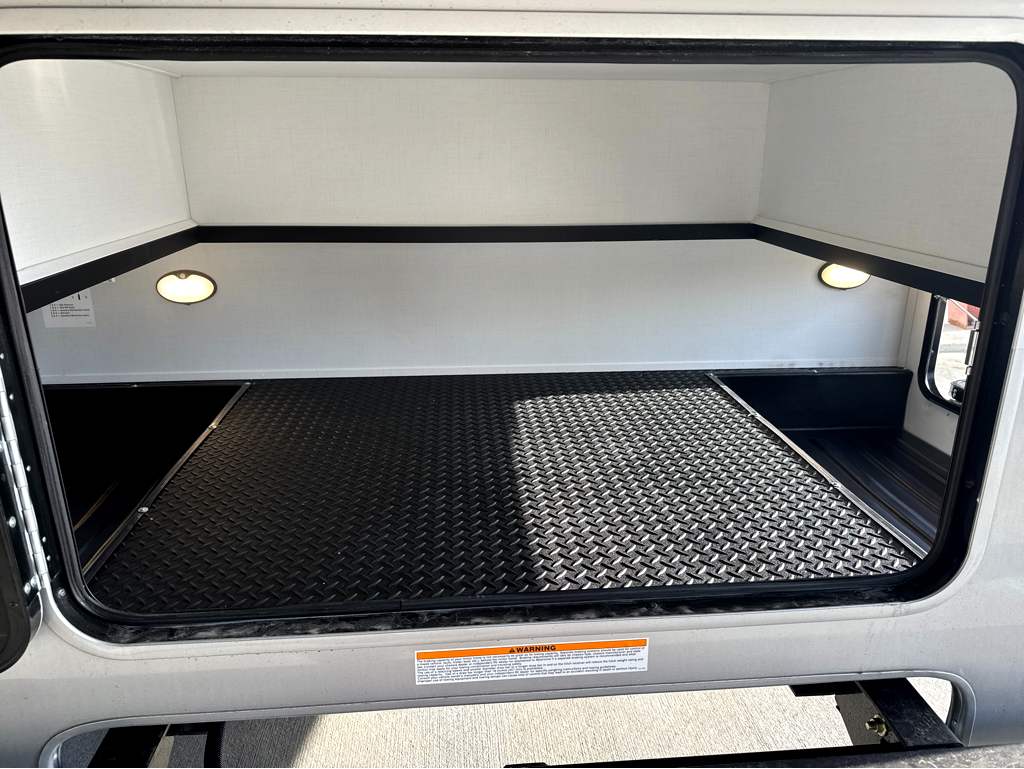 2027 ENTEGRA COACH ODYSSEY 30Z - Image 6
