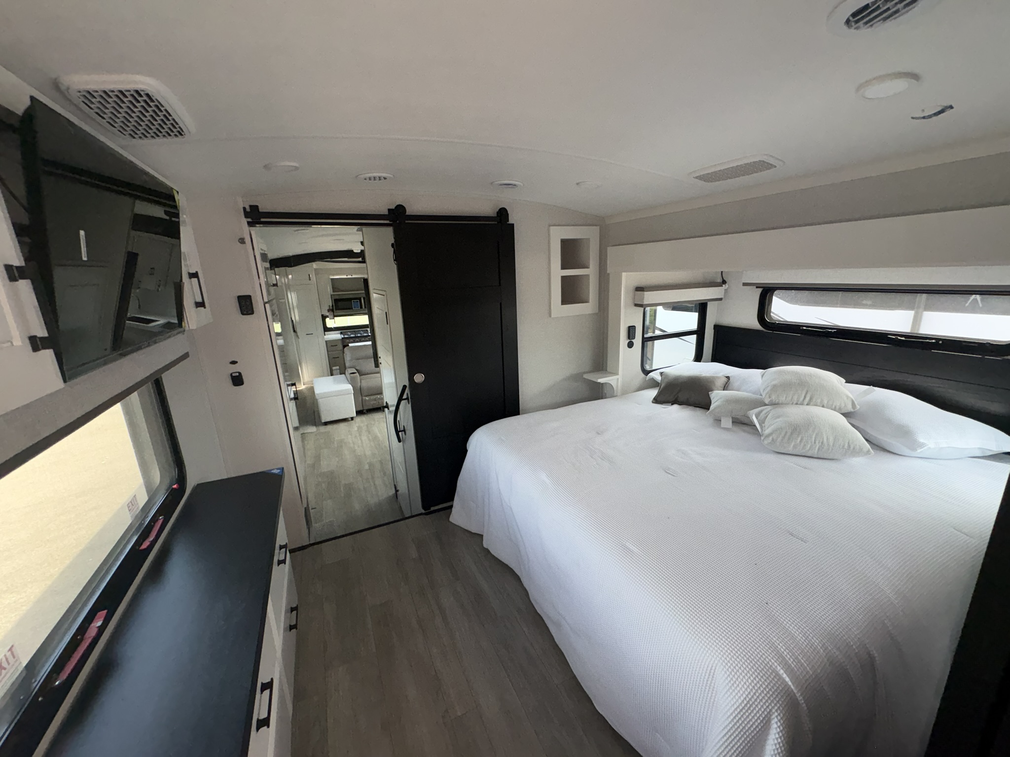 2026 JAYCO PINNACLE 38FBRK - Image 37