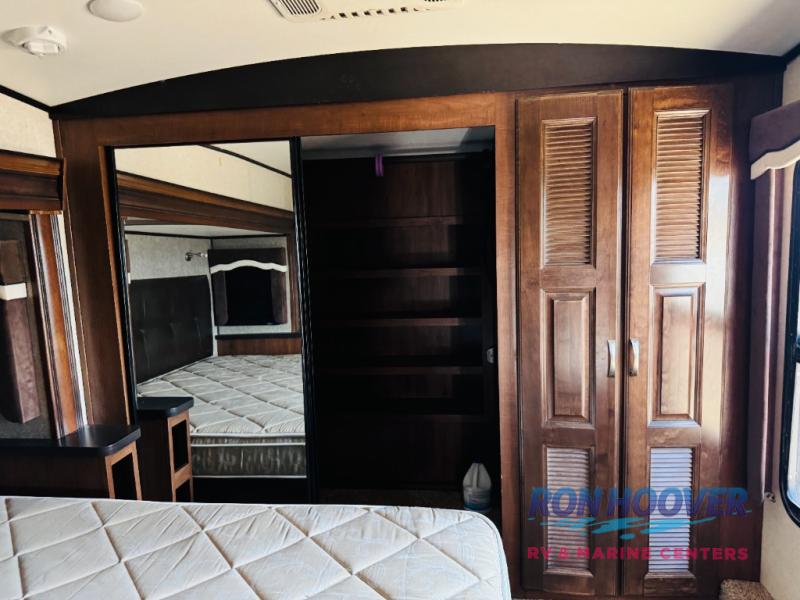 2017 JAYCO NORTHPOINT 387RDFS - Image 17