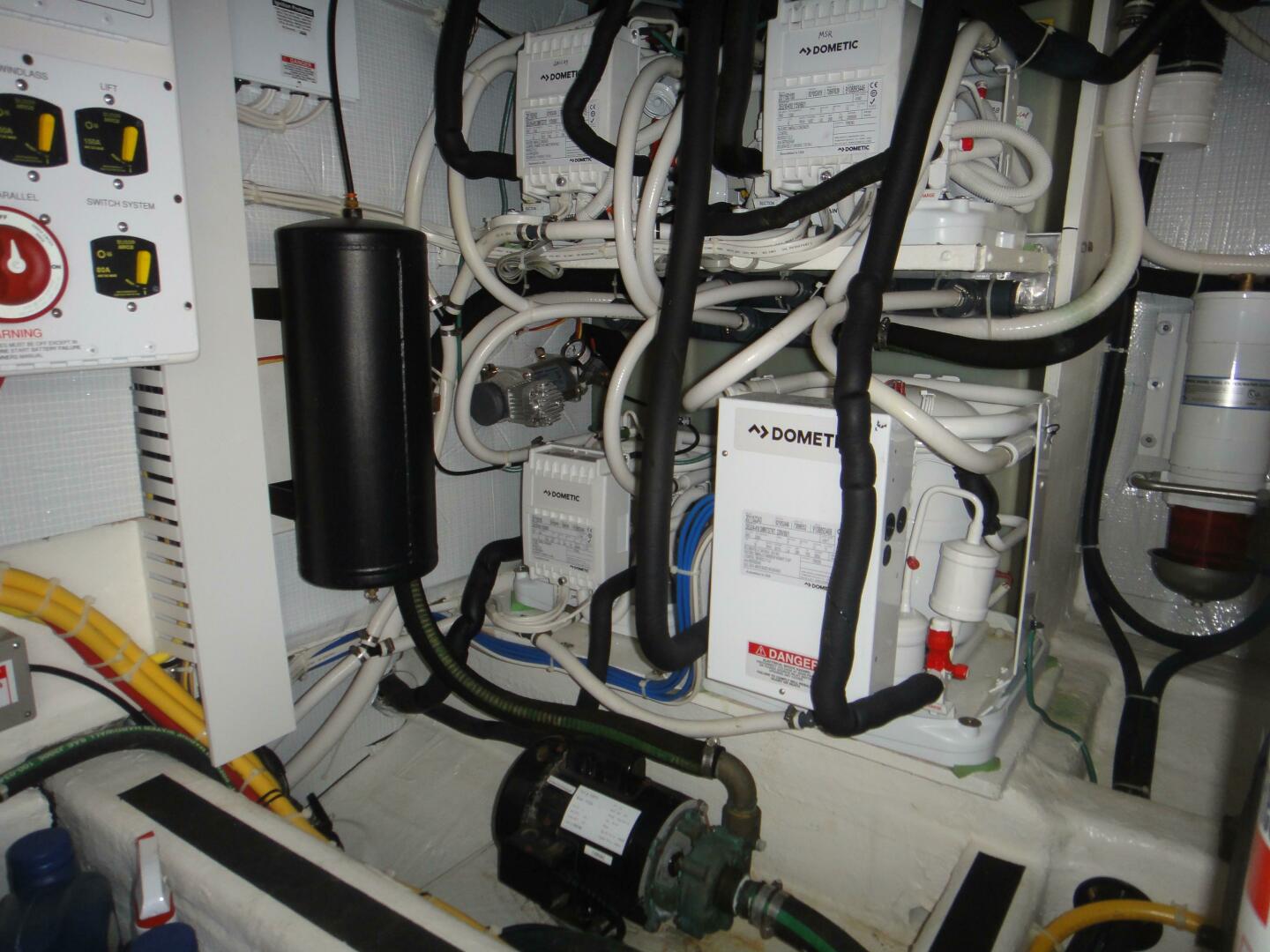 2018 Sabre 48 Salon Express - Image 36