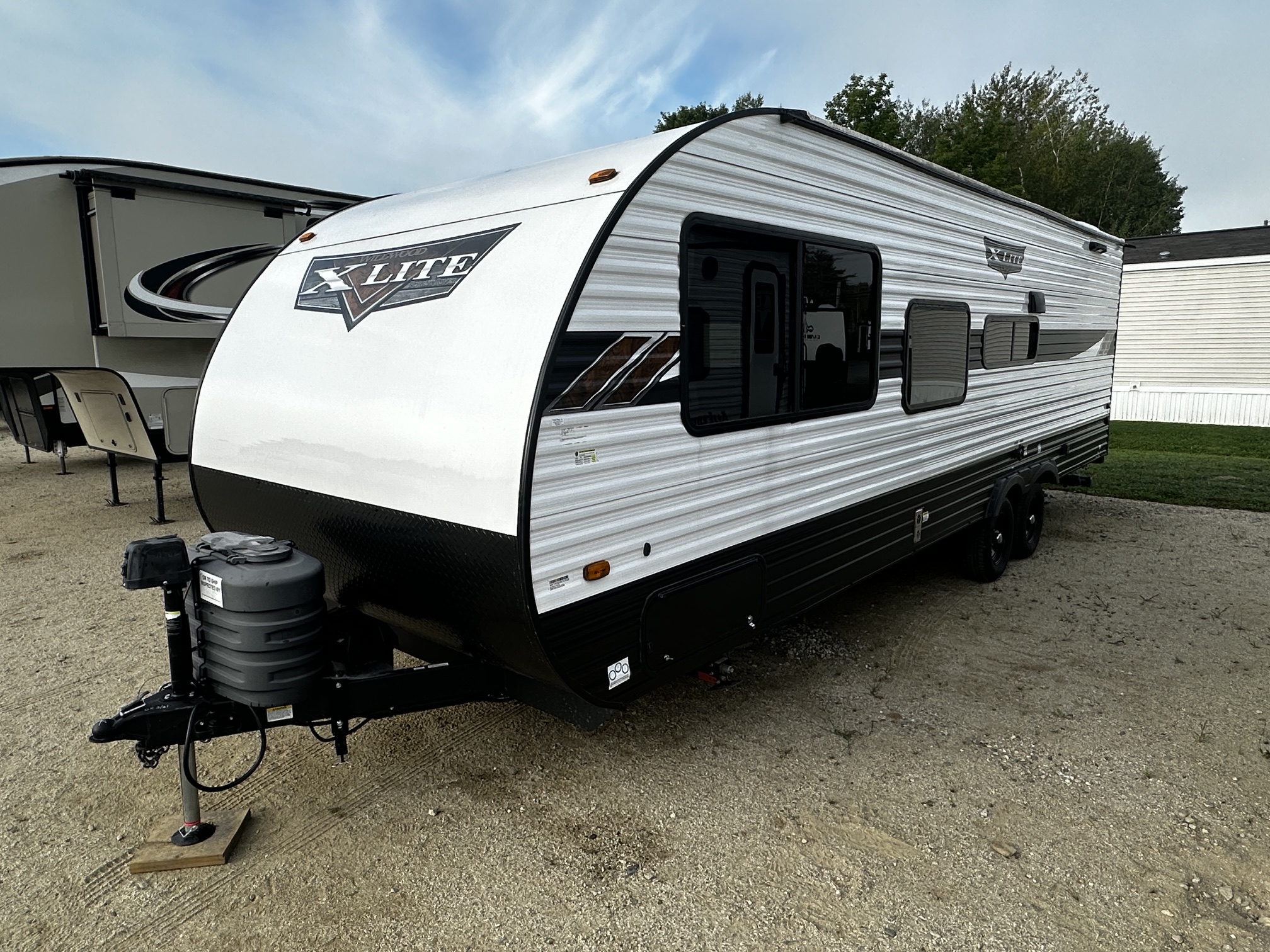 2024 Forest River Wildwood X-Lite 261BHXL