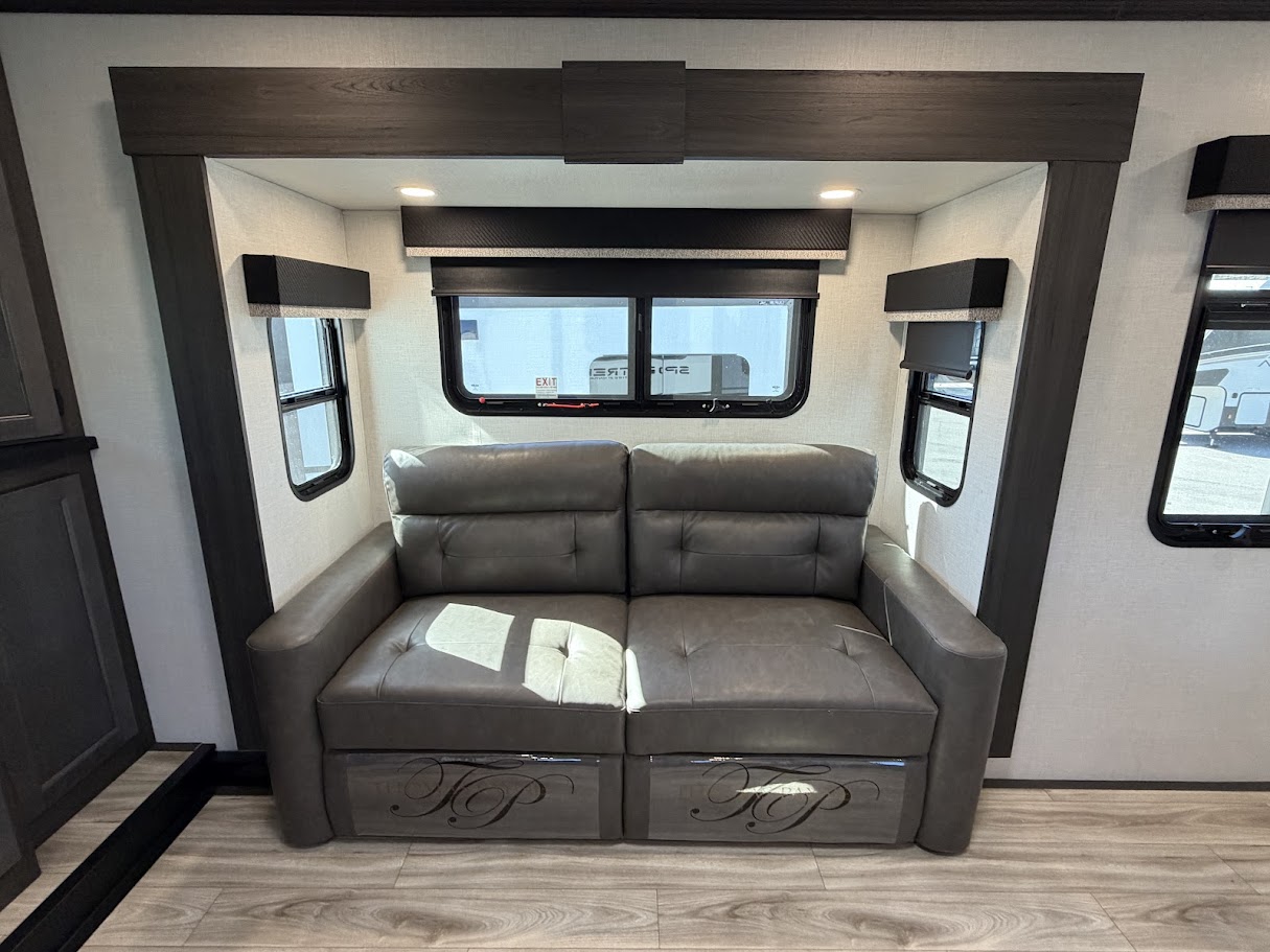 2026 VENTURE RV SPORTTREK 365VFL - Image 16