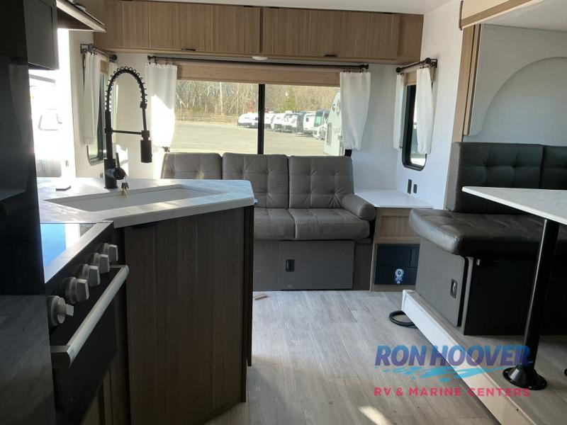 2025 FOREST RIVER WILDWOOD 24RLXLX - Image 6