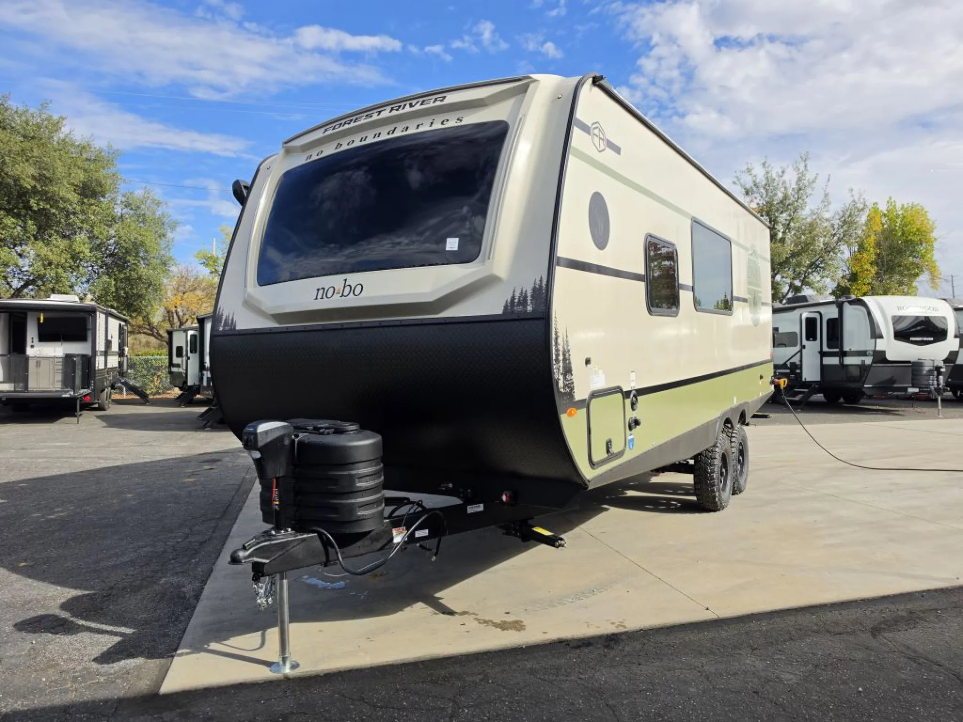 2027 FOREST RIVER NO BOUNDARIES NO BO 20.2 BM BEAST MODE 20 SERIES - Image 5