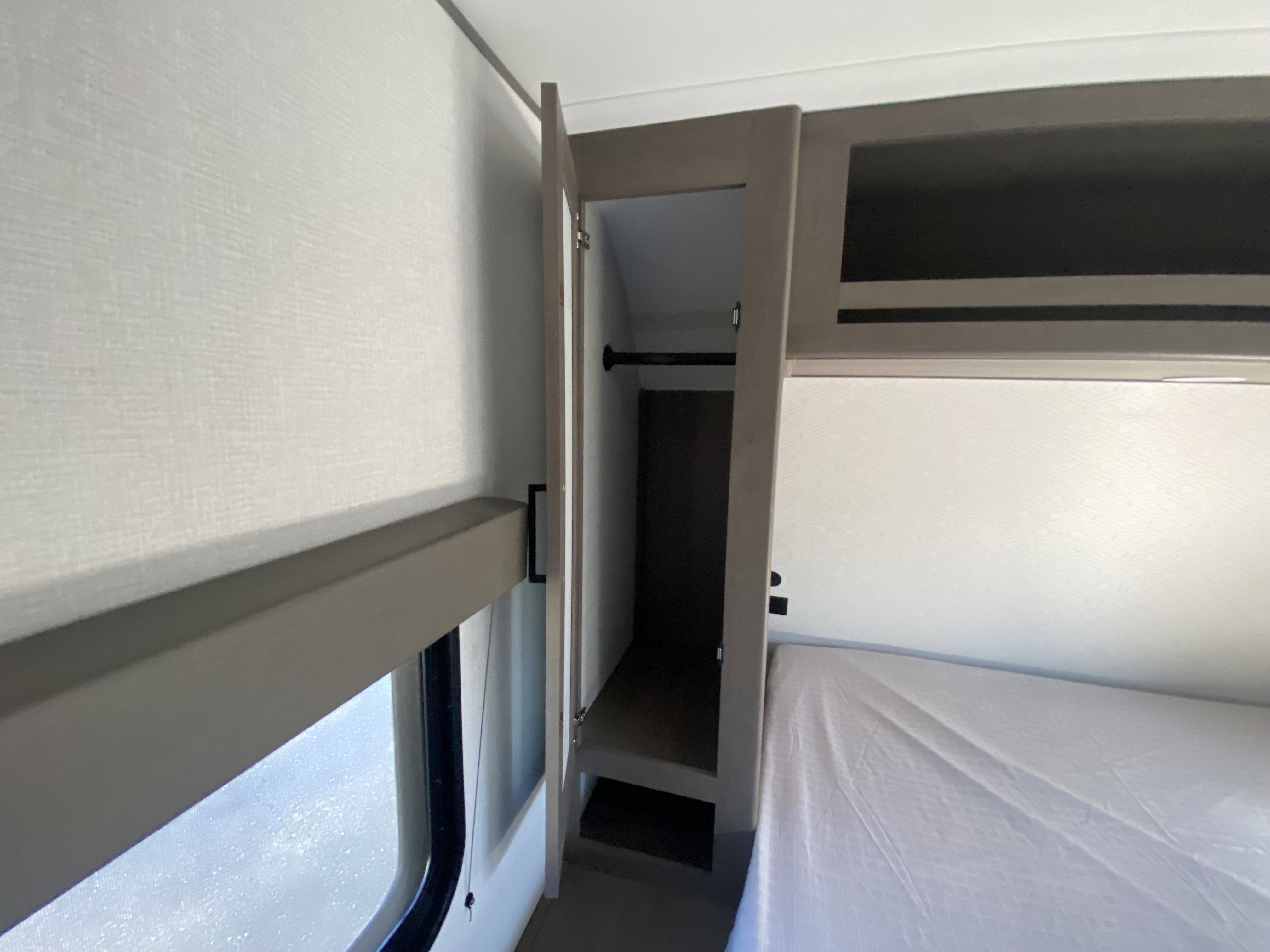 2026 GRAND DESIGN TRANSCEND 23BHX - Image 13