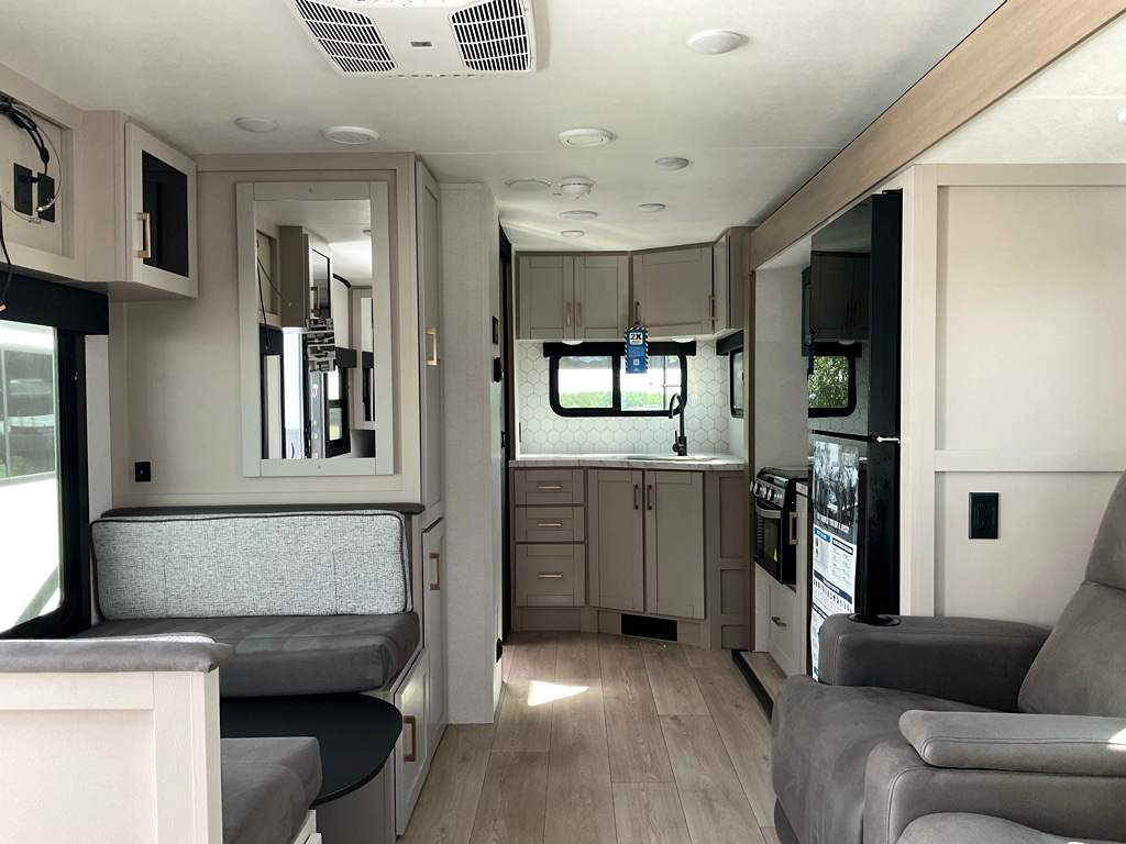 2027 JAYCO Jay Feather 21MML - Image 5