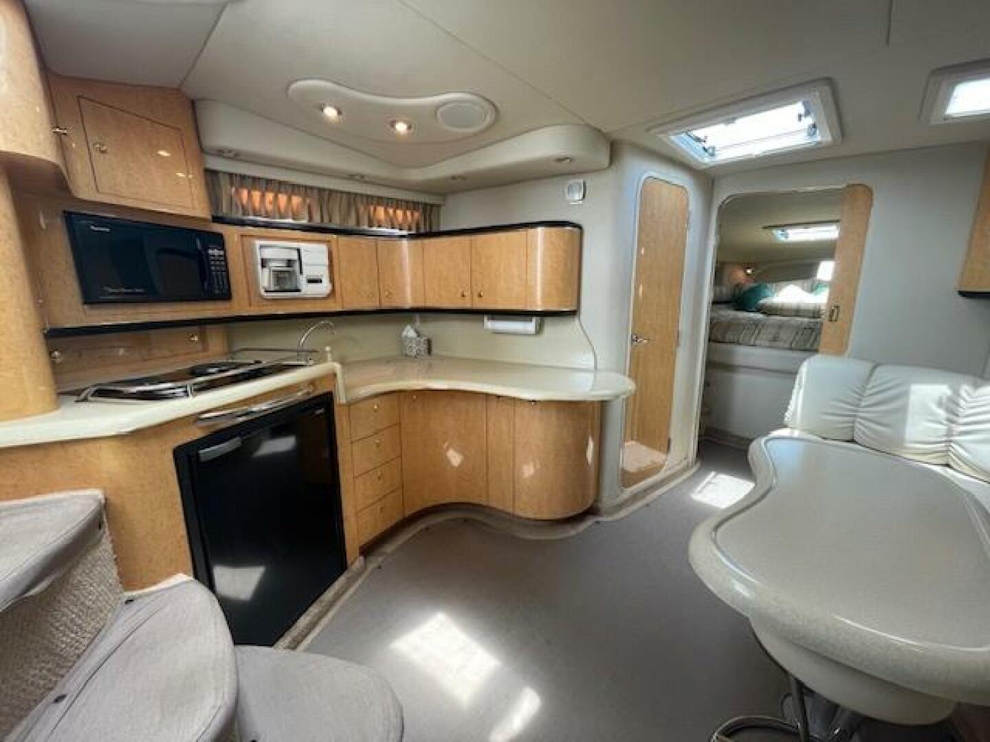 1998 Sea Ray 370 Sundancer - Image 41