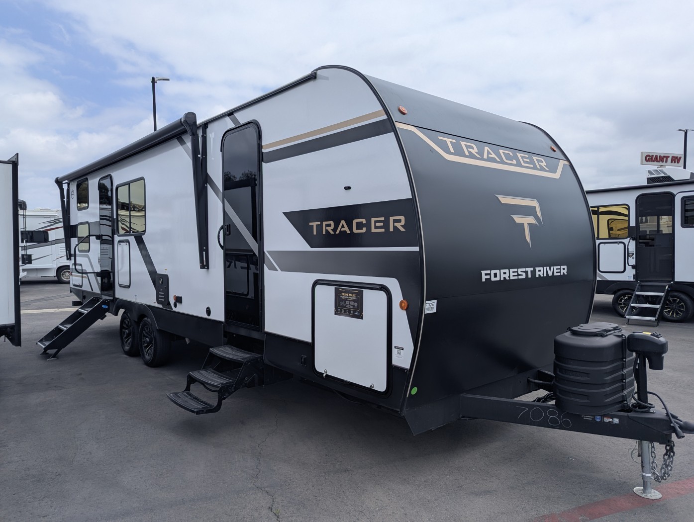 2026 Prime Time Tracer 275BH - Image 1