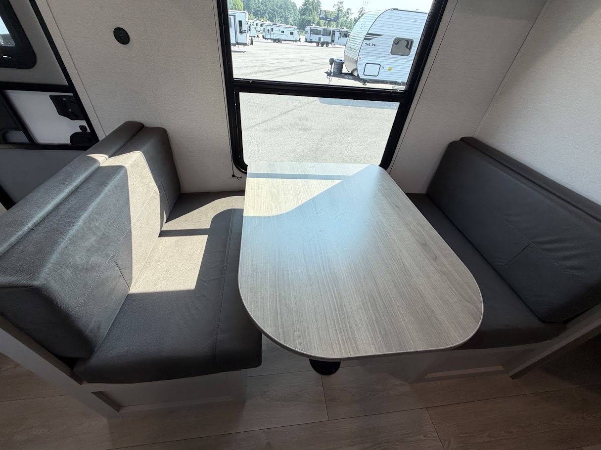 2027 Jayco Jay Flight SLX 260BH - Image 17