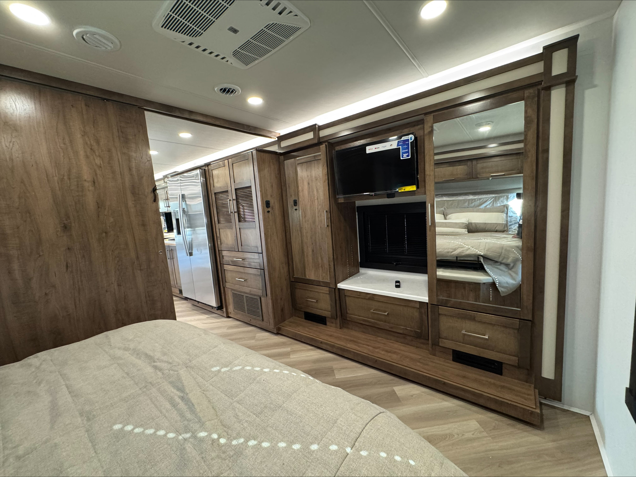 2026 JAYCO SENECA 37M - Image 20