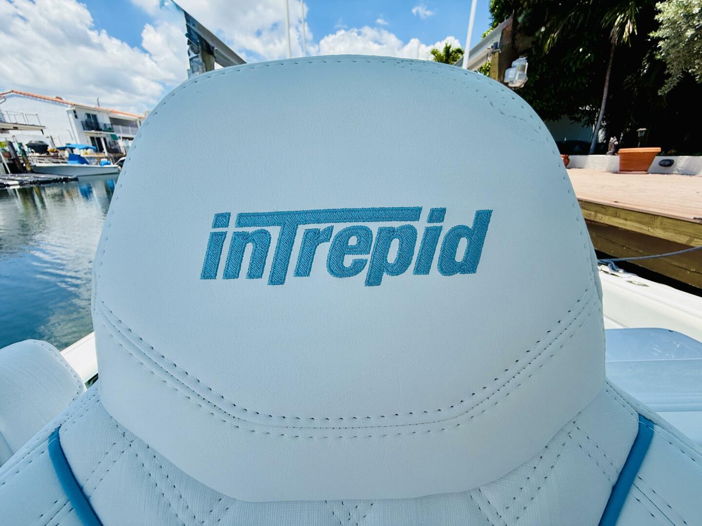 2003 Intrepid 377 - Image 44