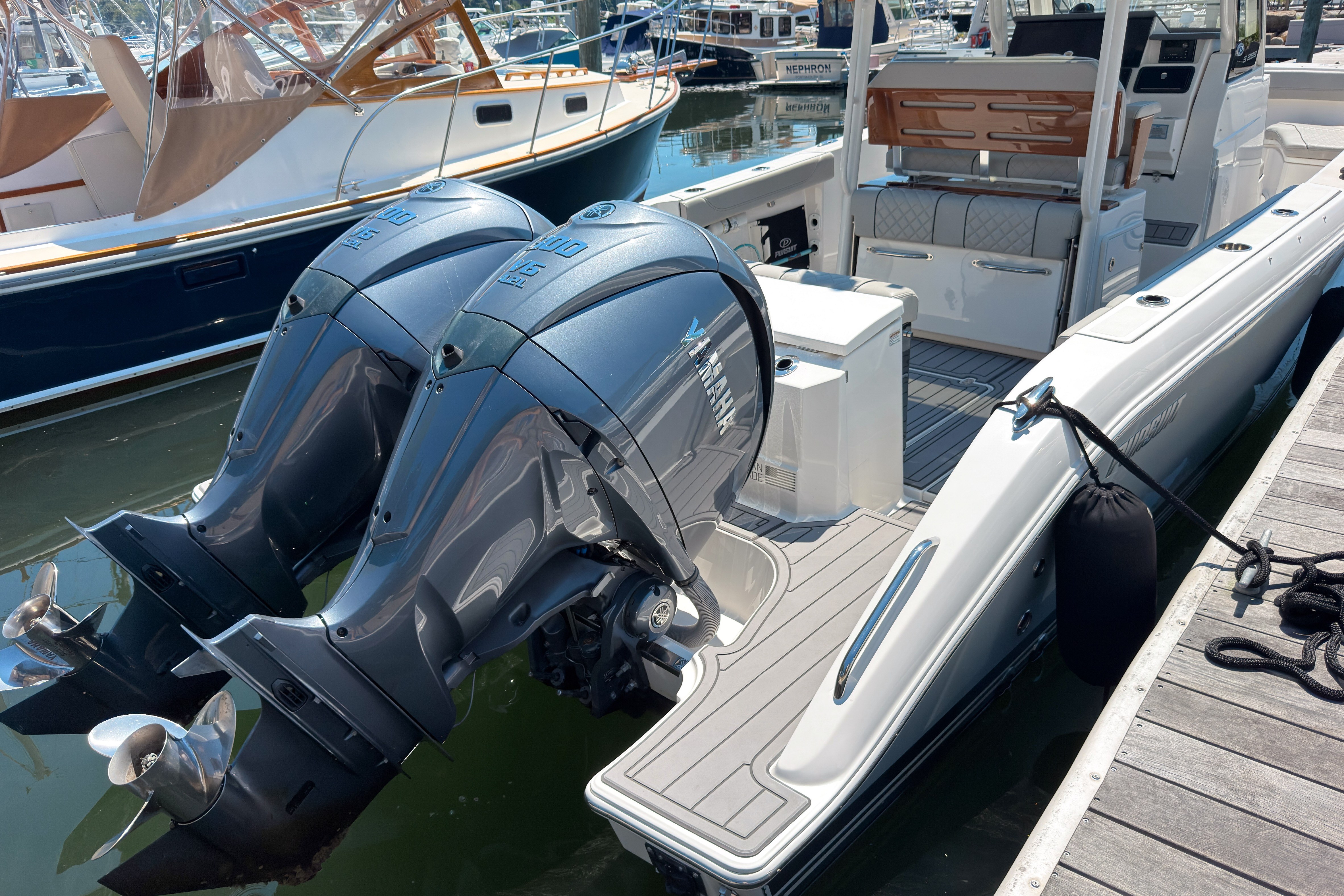 2022 PURSUIT S 288 Sport Base - Image 2