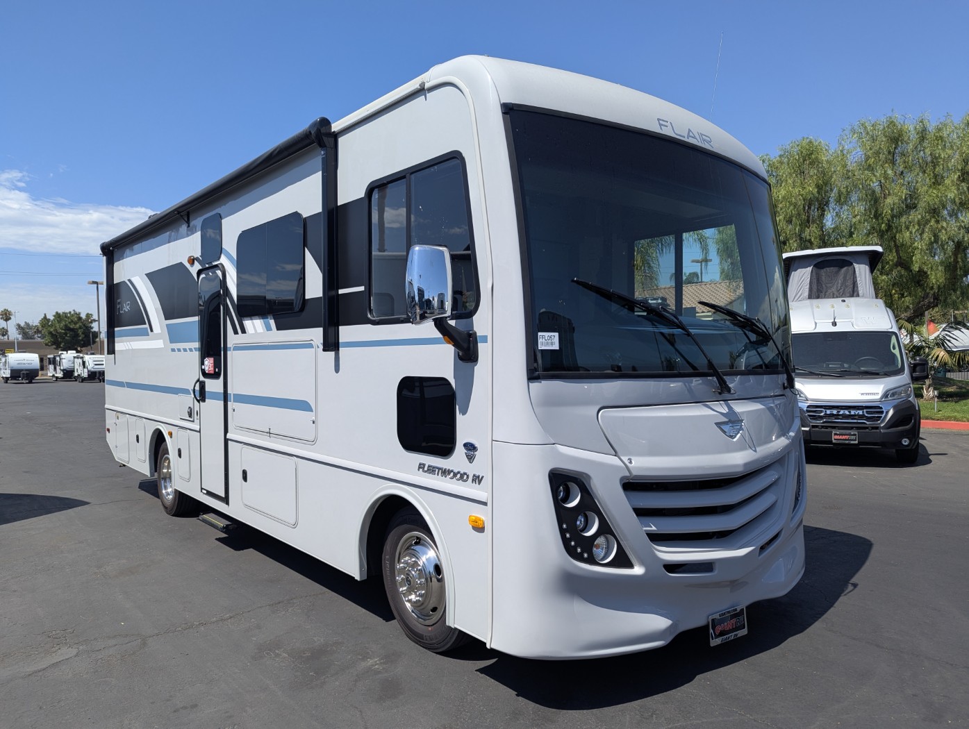 2026 Fleetwood Flair 28A - Image 1