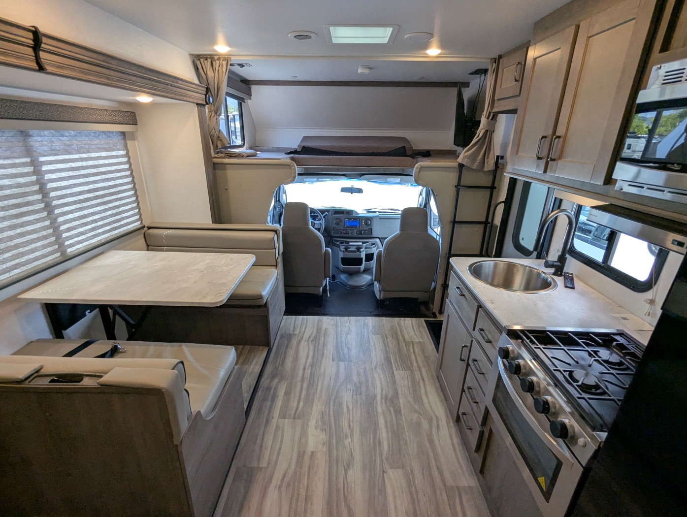 2025 Gulf Stream Conquest Class C 6238 - Image 20