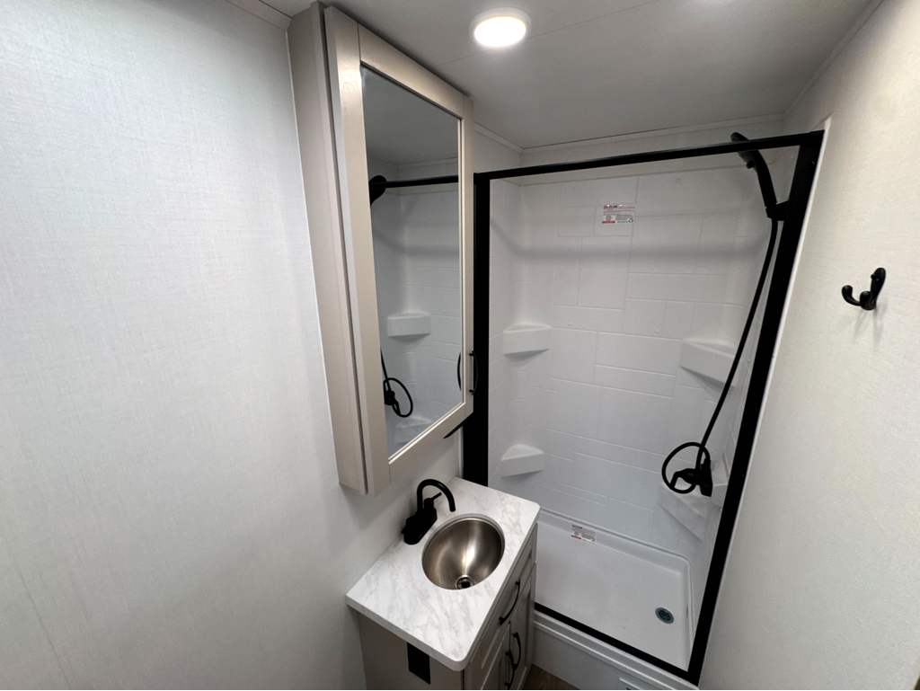 2027 ENTEGRA COACH ODYSSEY SE 22C - Image 18
