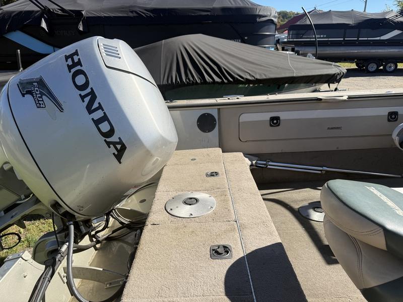 2002 Alumacraft TROPHY 175 - Image 6