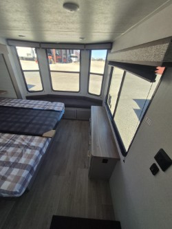 2027 JAYCO JAY FLIGHT BUNGALOW JAYLOFTDS - Image 15