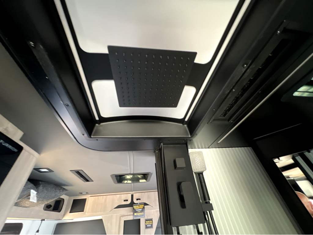 2026 Grand Design Lineage Series M 25TK - Image 20