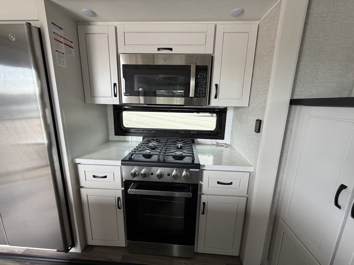 2025 JAYCO NORTH POINT 382FLRB - Image 17
